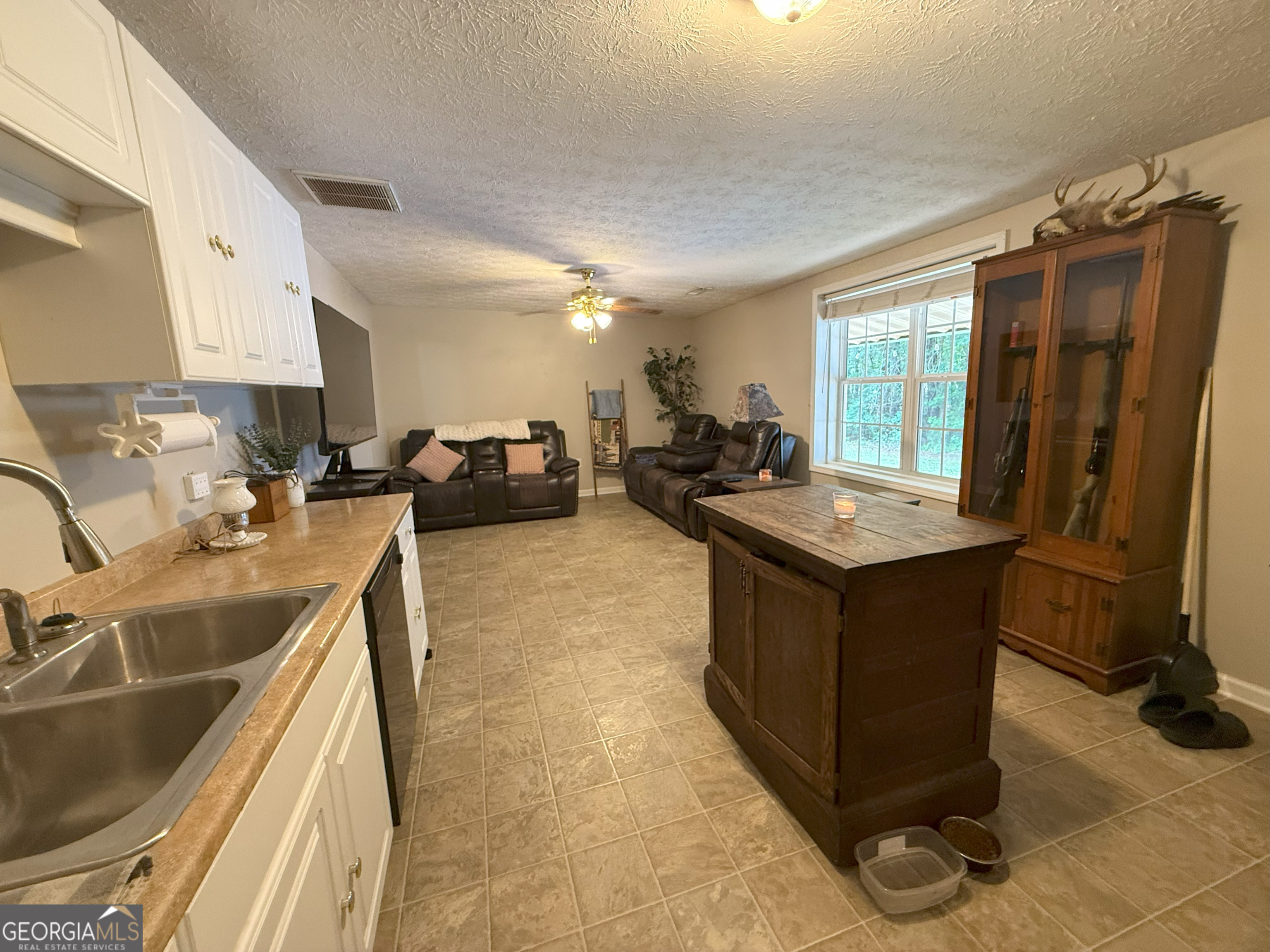 2227 Aonia RD