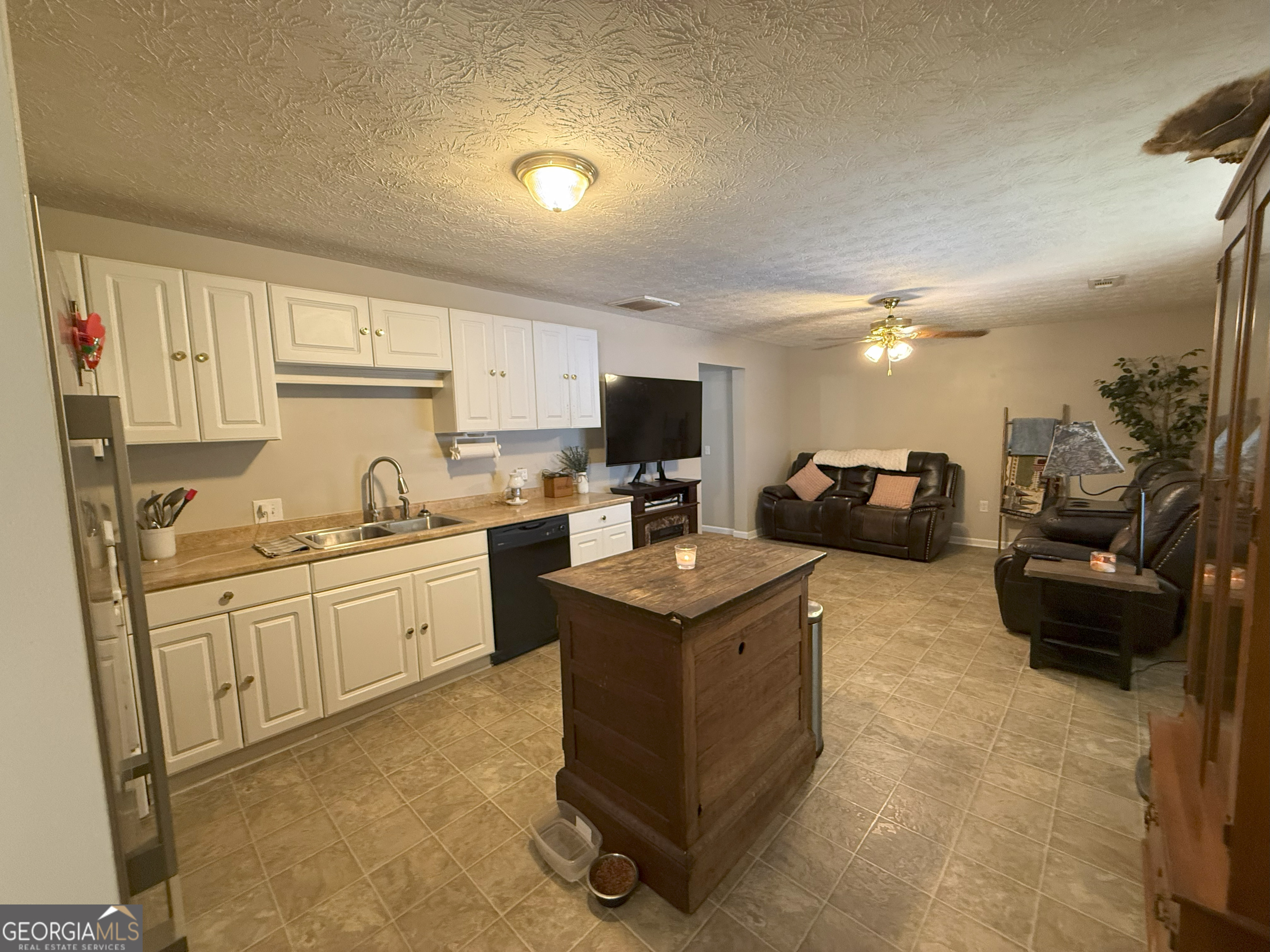 2227 Aonia RD