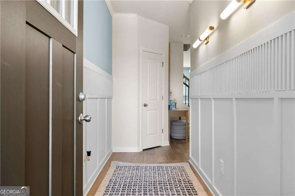 214 Abbotts Crossing CIR