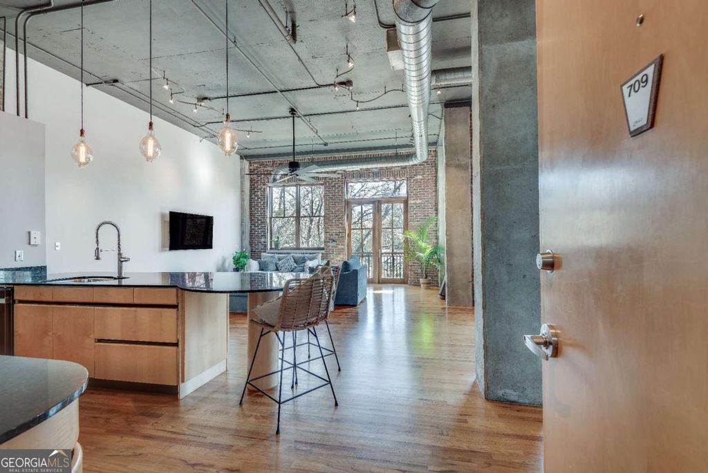 Photo of 3235 Roswell Road #709, Atlanta, GA 30305 (MLS # 10735843)