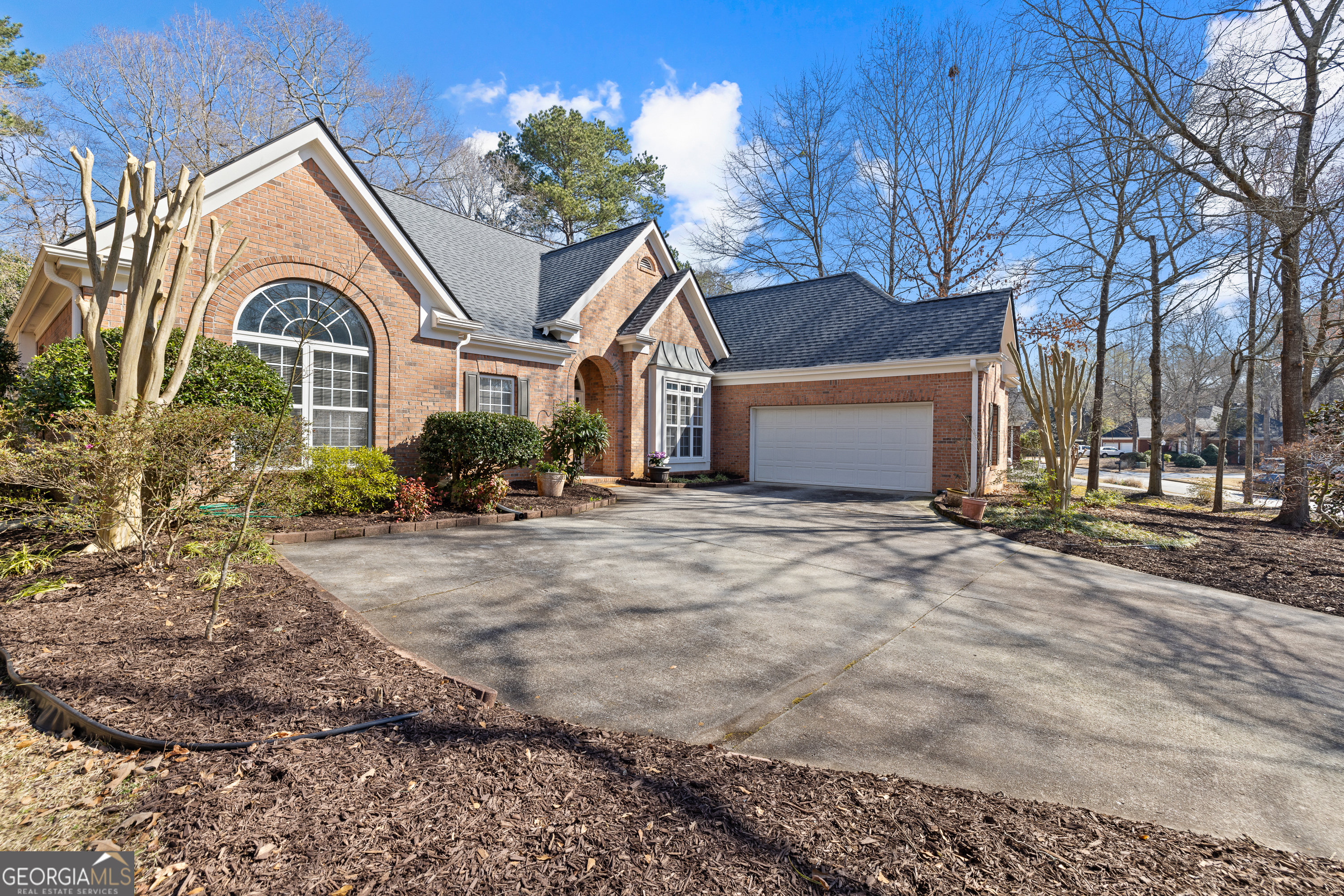 8424 Fairway DR
