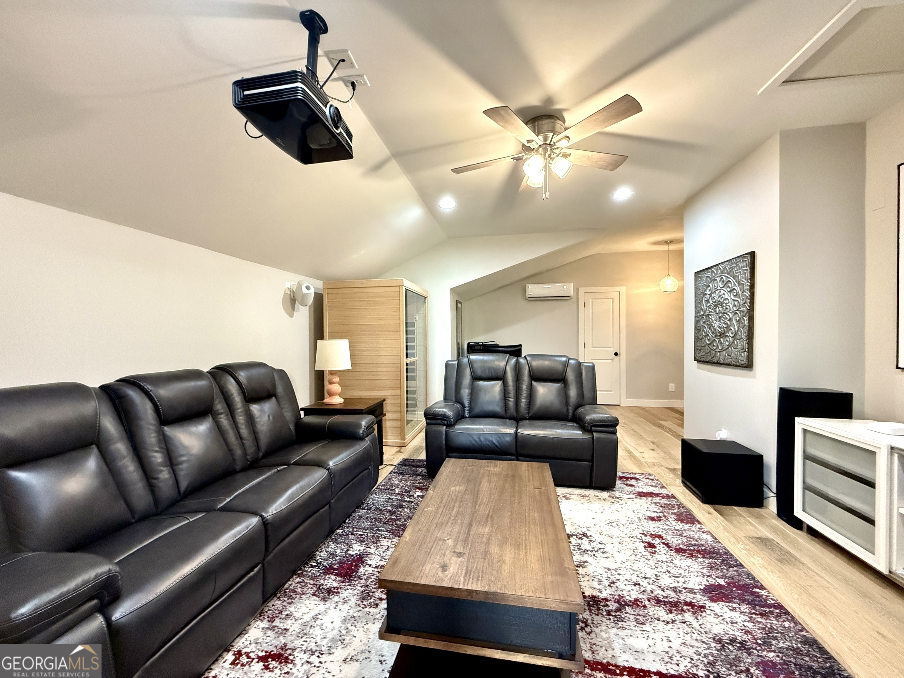 Larkspur - Residential