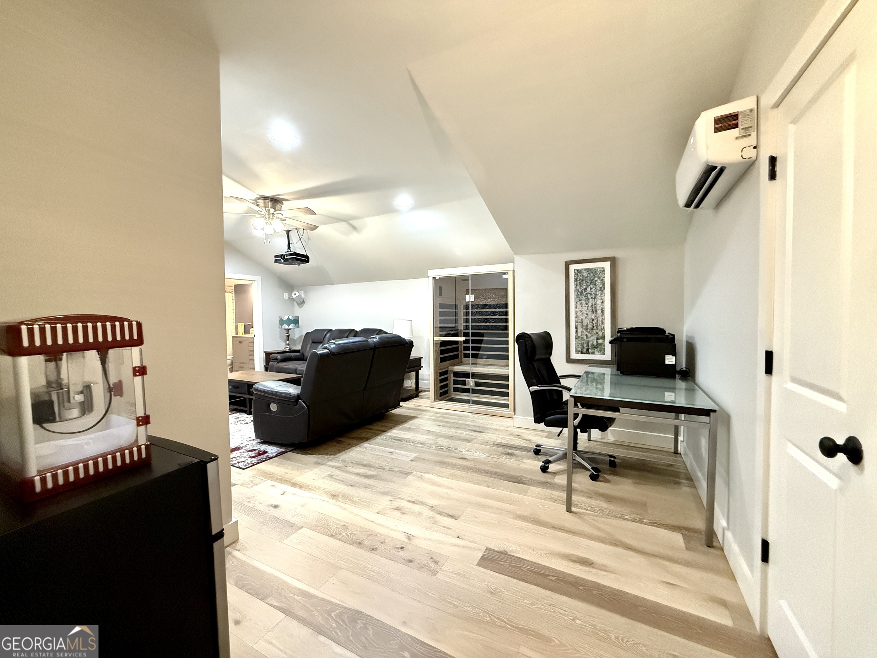 Larkspur - Residential