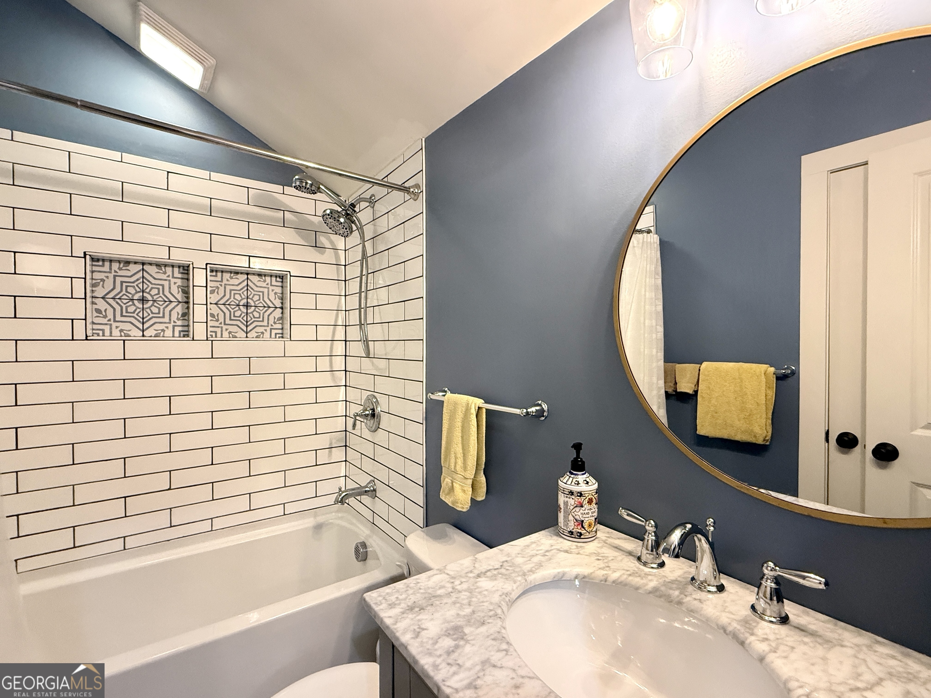 Larkspur - Residential