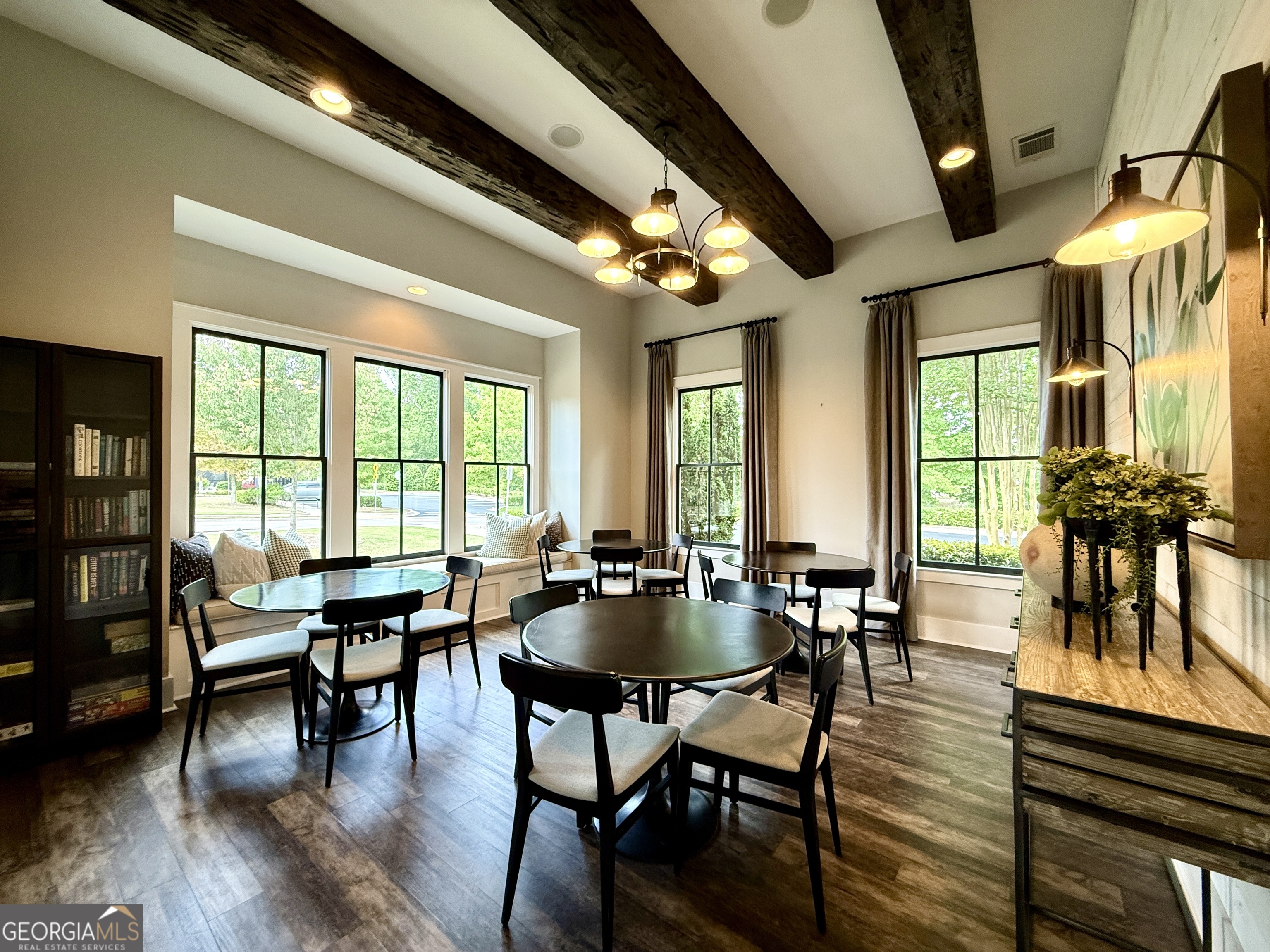 Larkspur - Residential