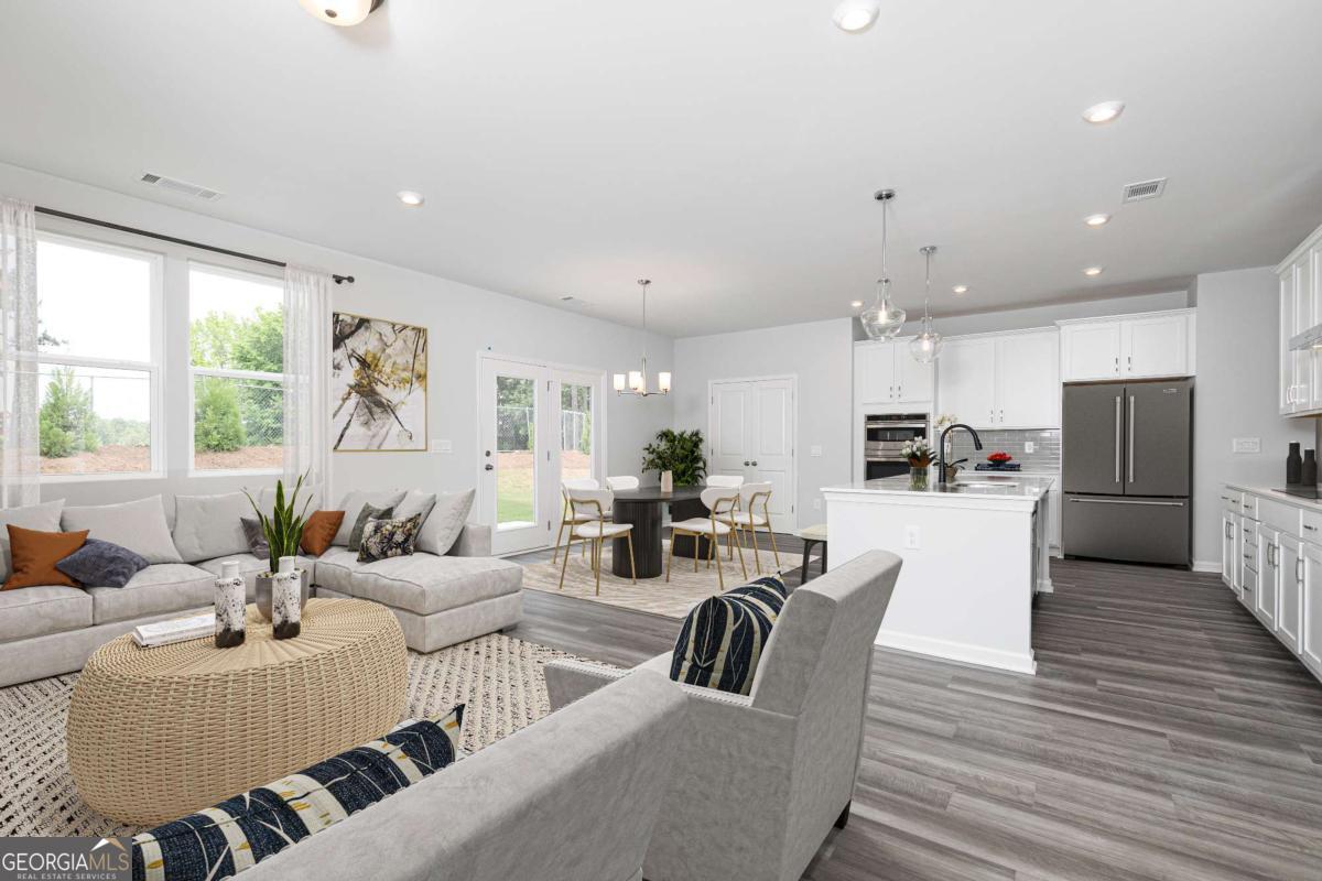 526 Regency TRL