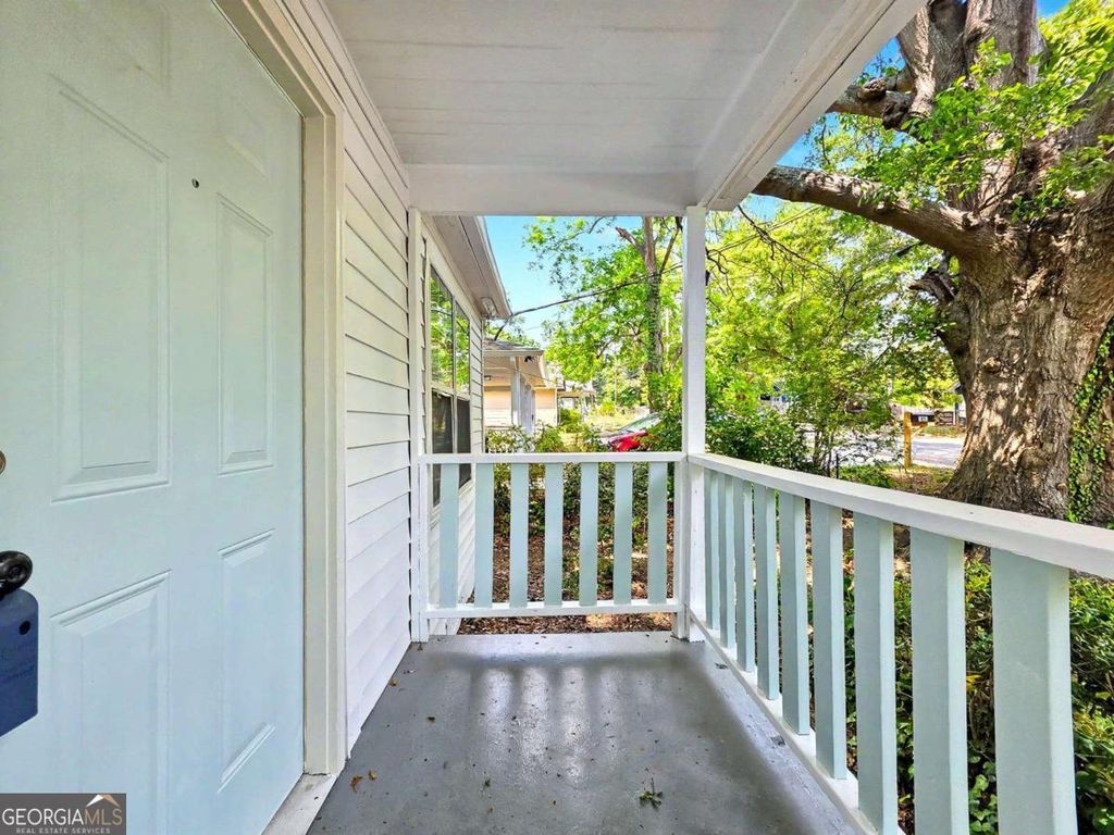 Photo of 311 Henry Aaron Avenue SW, Atlanta, GA 30310 (MLS # 10741438)