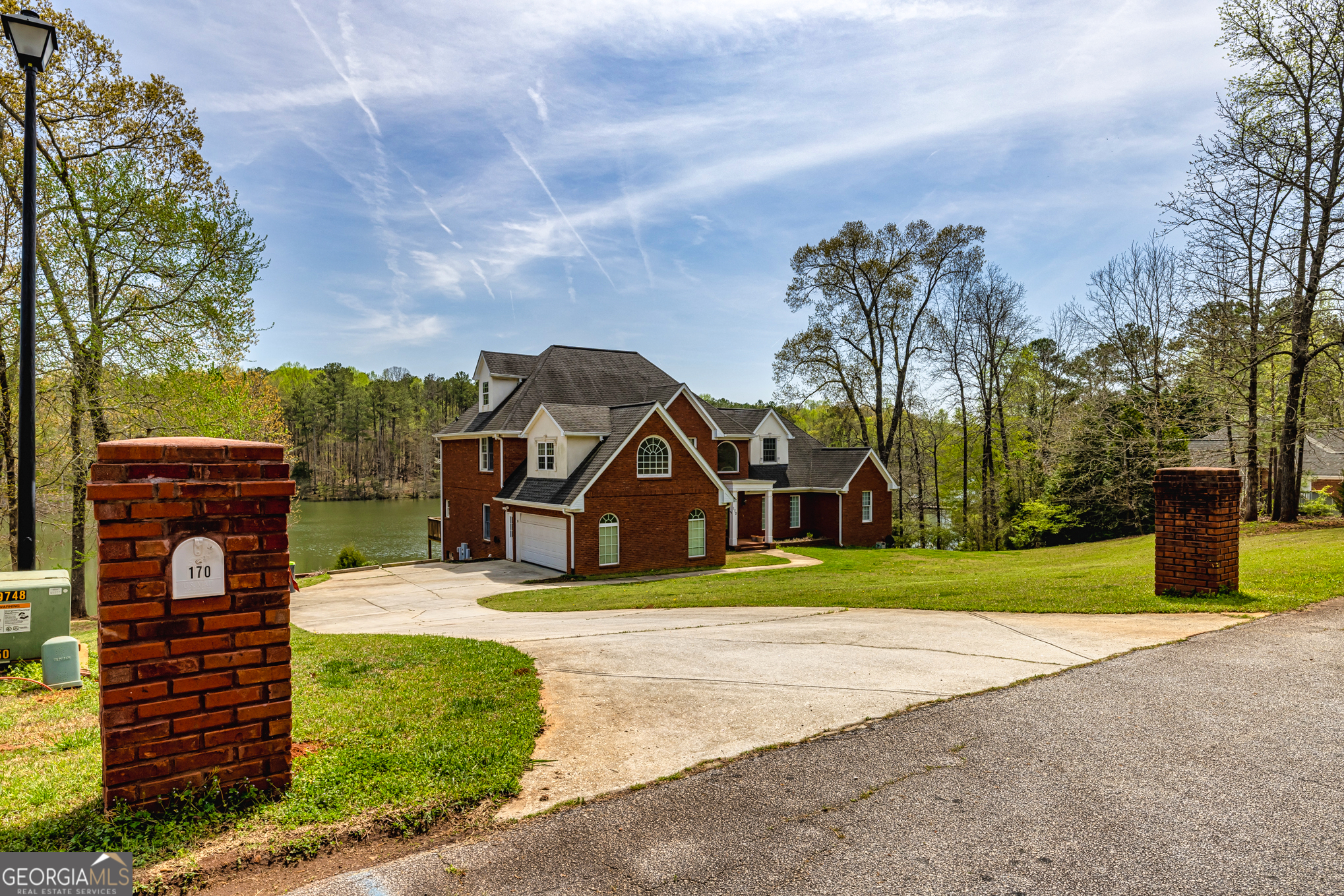 170 Austin Oaks DR
