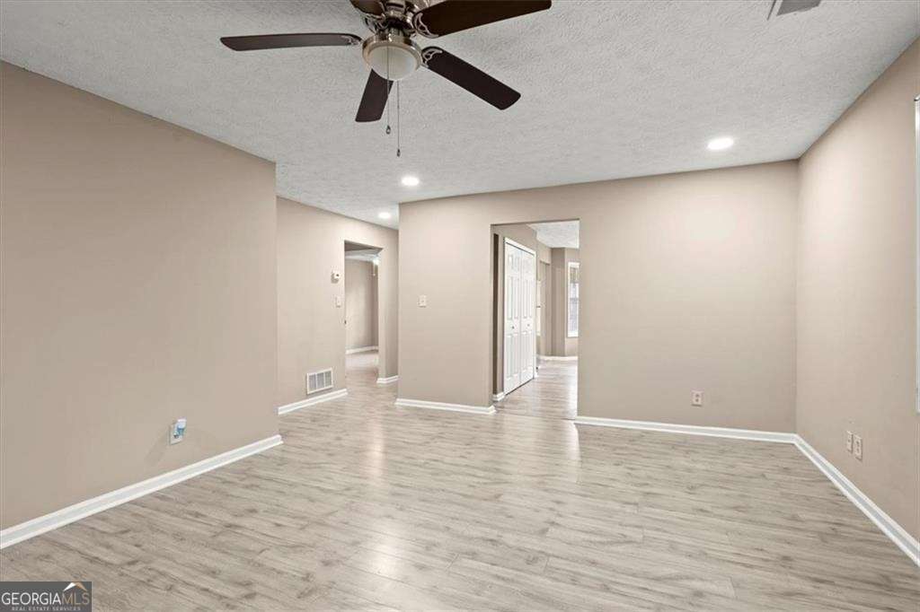 Old Farm Place - Residential Lease