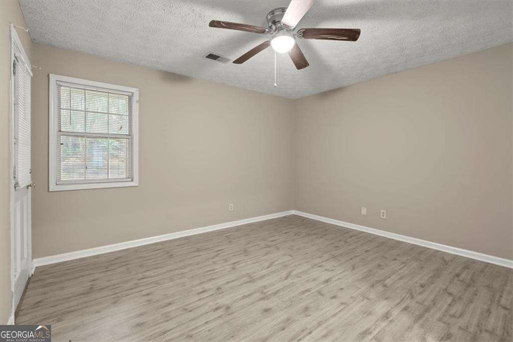 Old Farm Place - Residential Lease