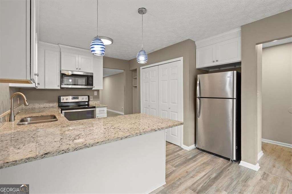 Old Farm Place - Residential Lease