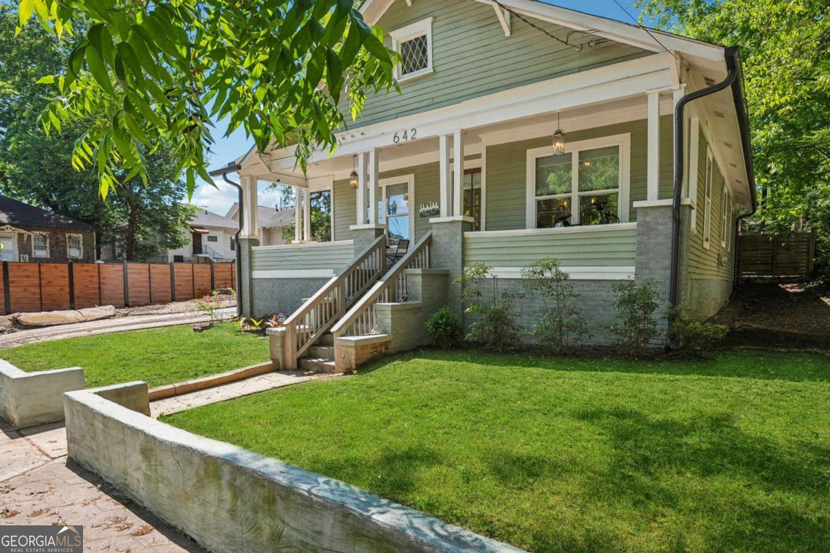 642 Erin AVE SW