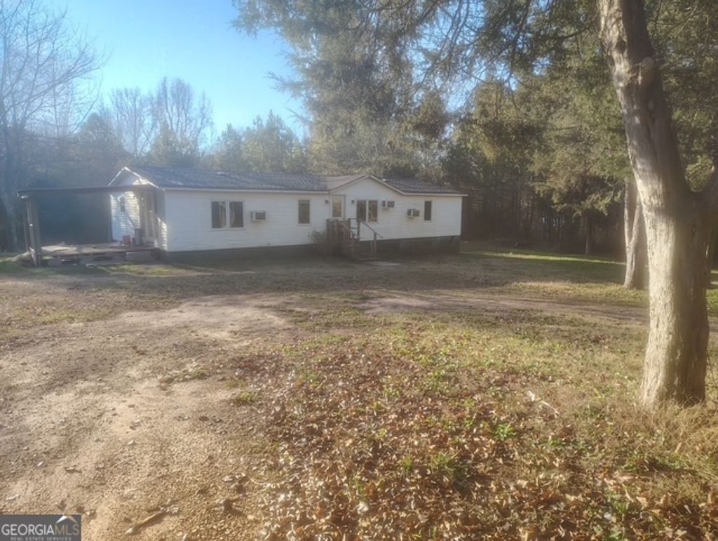 Photo of 826 Blackhorse Run, Martin, GA 30557 (MLS # 10657271)