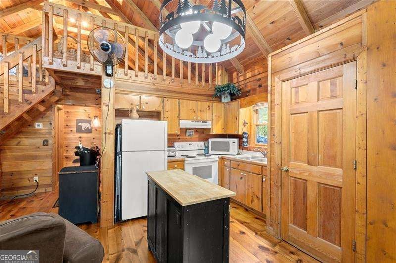726 Cherry Lake DR