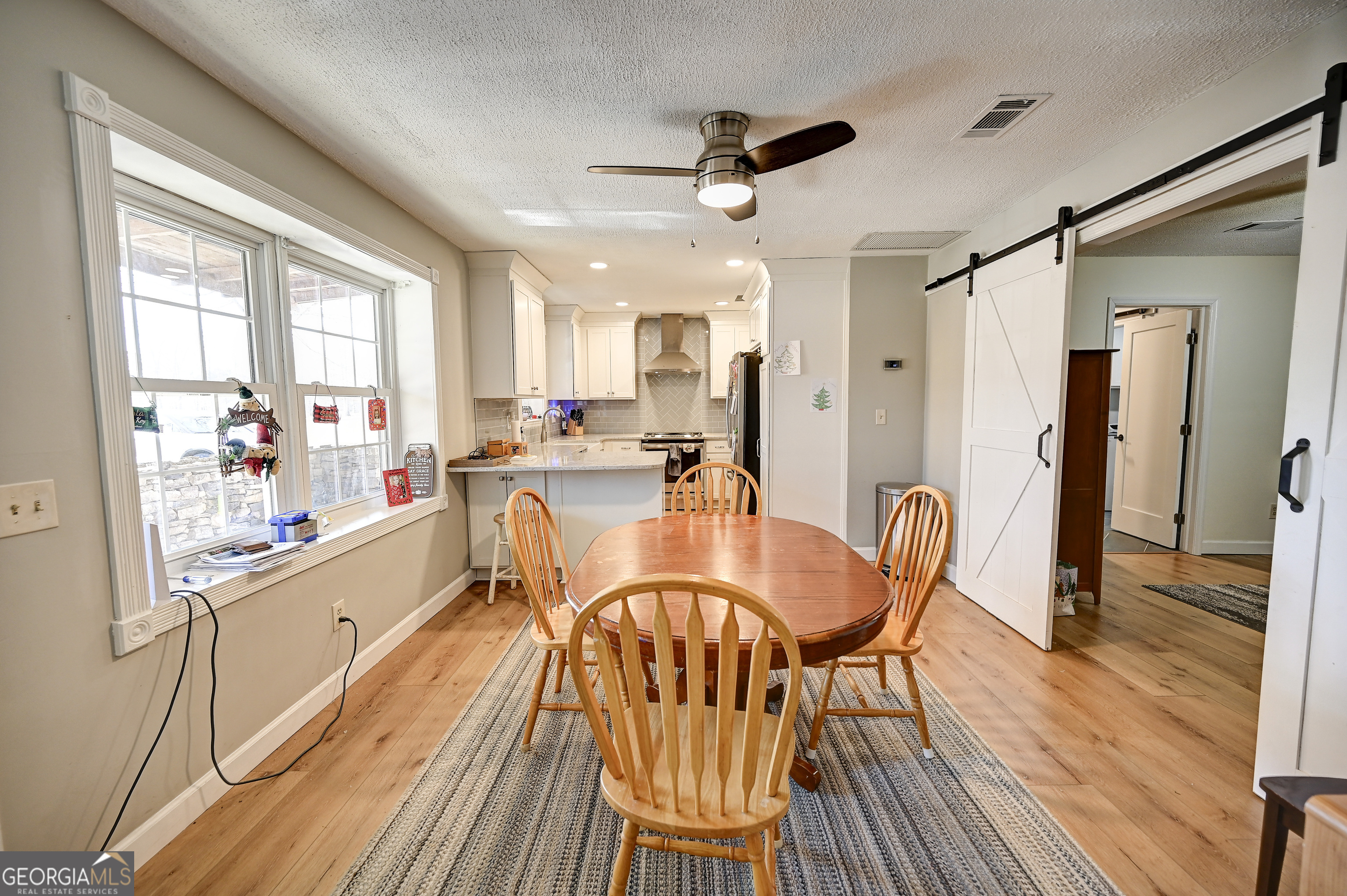 260 Lovers LN NE
