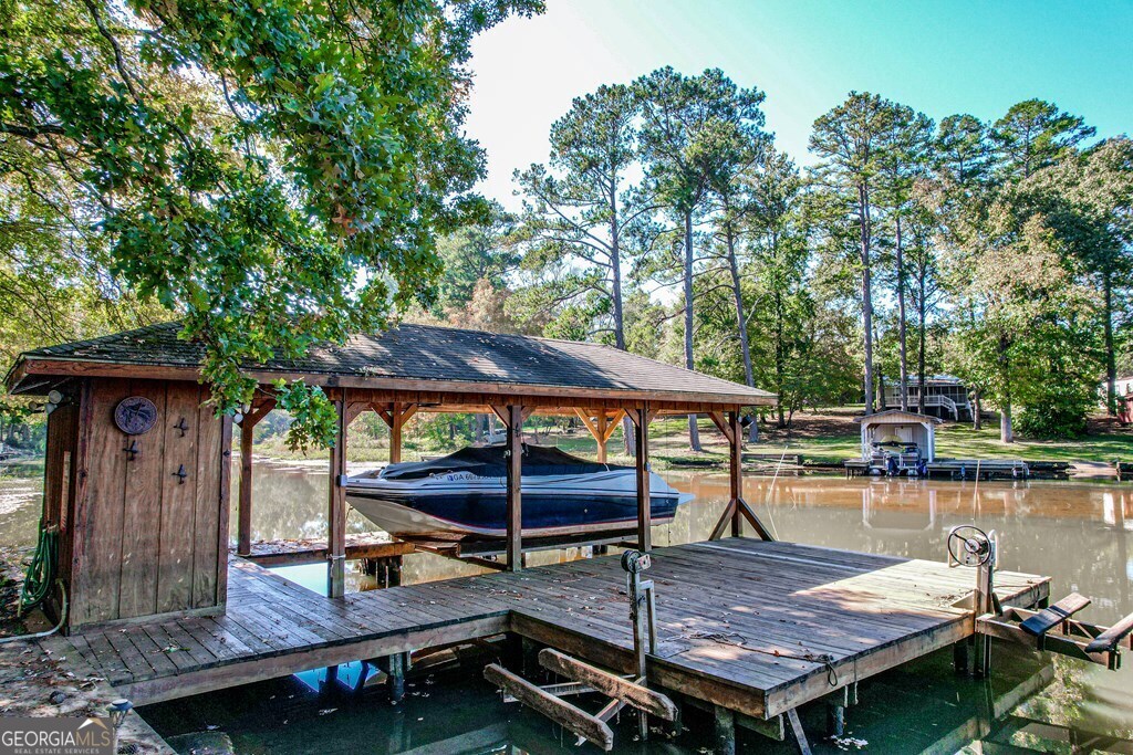 148 Bentley DR NW