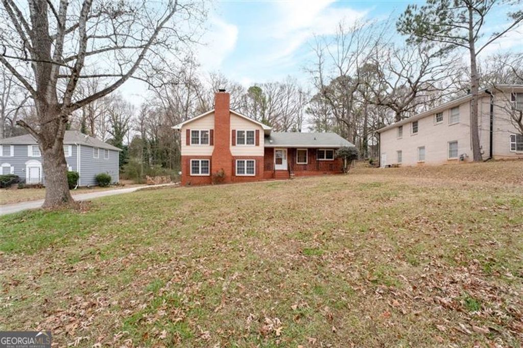 Photo of 4578 CRAGHILL Circle, Stone Mountain, GA 30083 (MLS # 10660312)