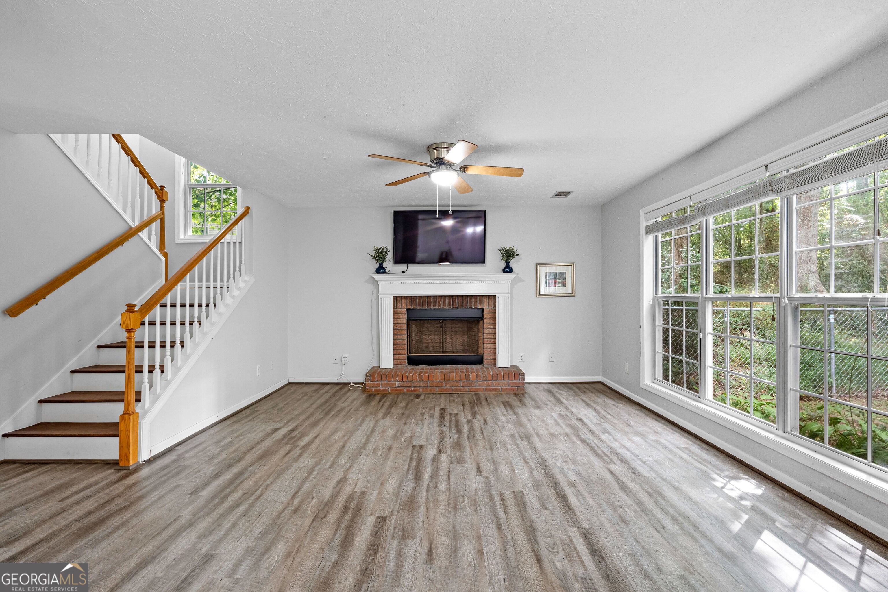 205 Foxdale CT