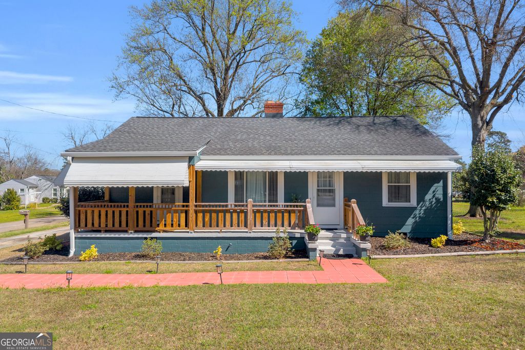 Photo of 67 Fairview Avenue, Hartwell, GA 30643 (MLS # 10711437)
