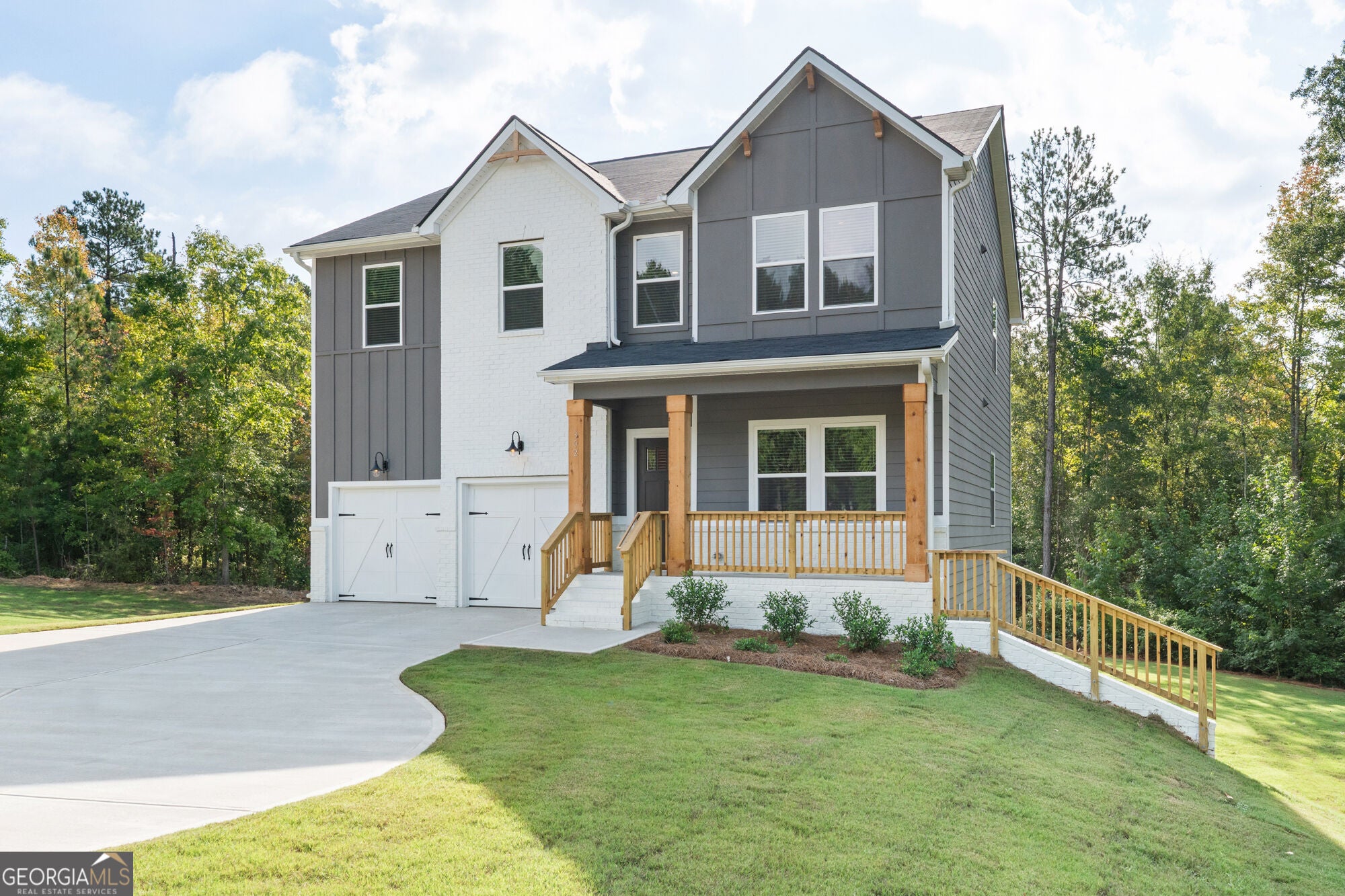 302 HUDSON CT