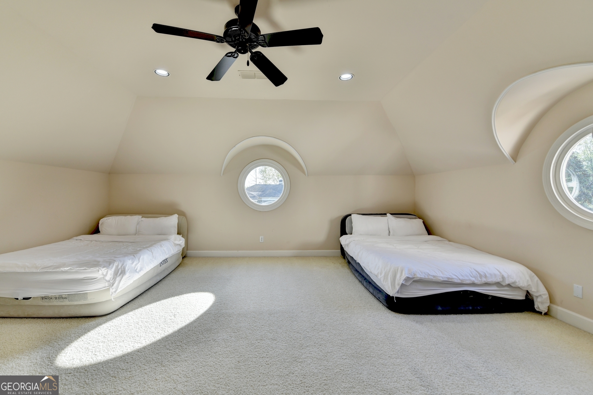 WINWARD - Residential