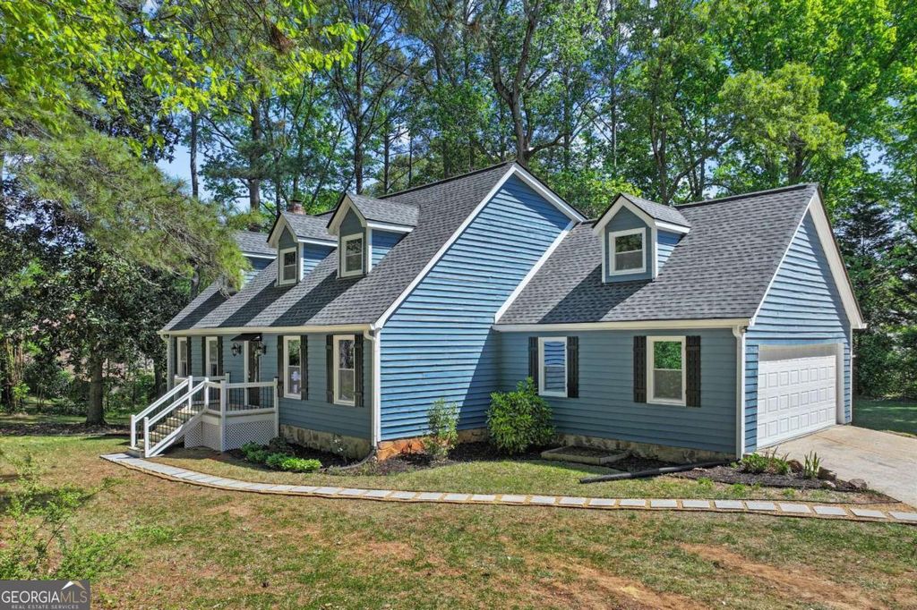 Photo of 4089 Hickory Nut Drive, Douglasville, GA 30135 (MLS # 10735249)