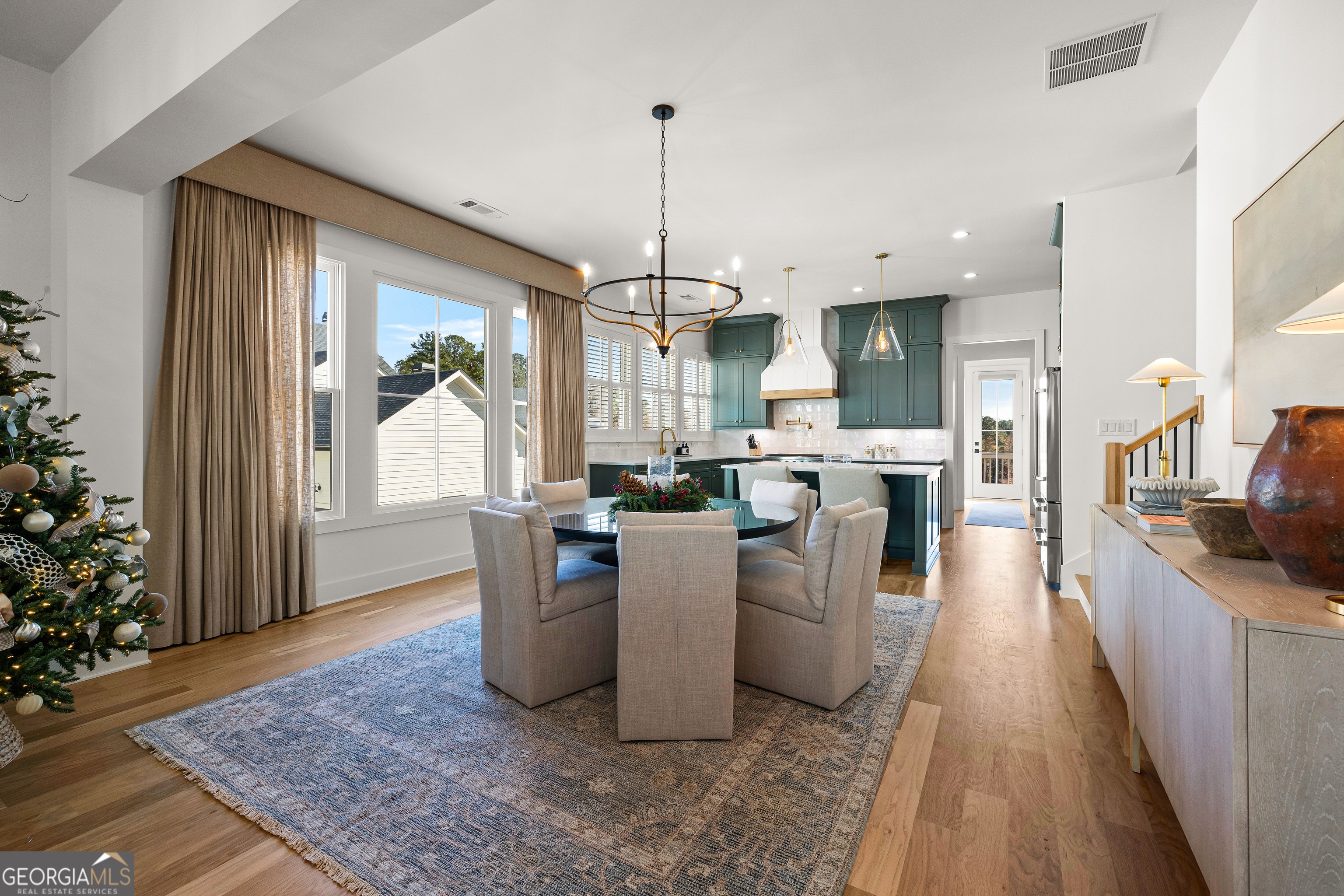 Peachtree City, Georgia 30269, United States, 4 Bedrooms Bedrooms, ,5 BathroomsBathrooms,Residential,Active,246170