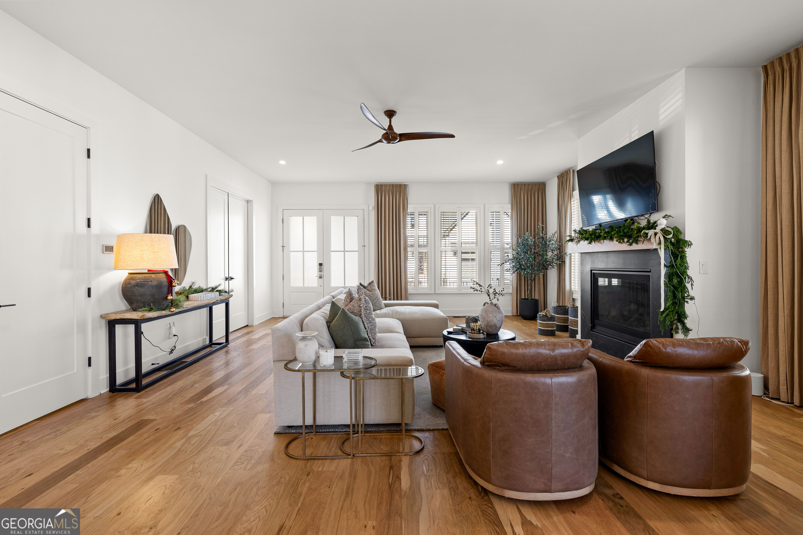 Peachtree City, Georgia 30269, United States, 4 Bedrooms Bedrooms, ,5 BathroomsBathrooms,Residential,Active,246170