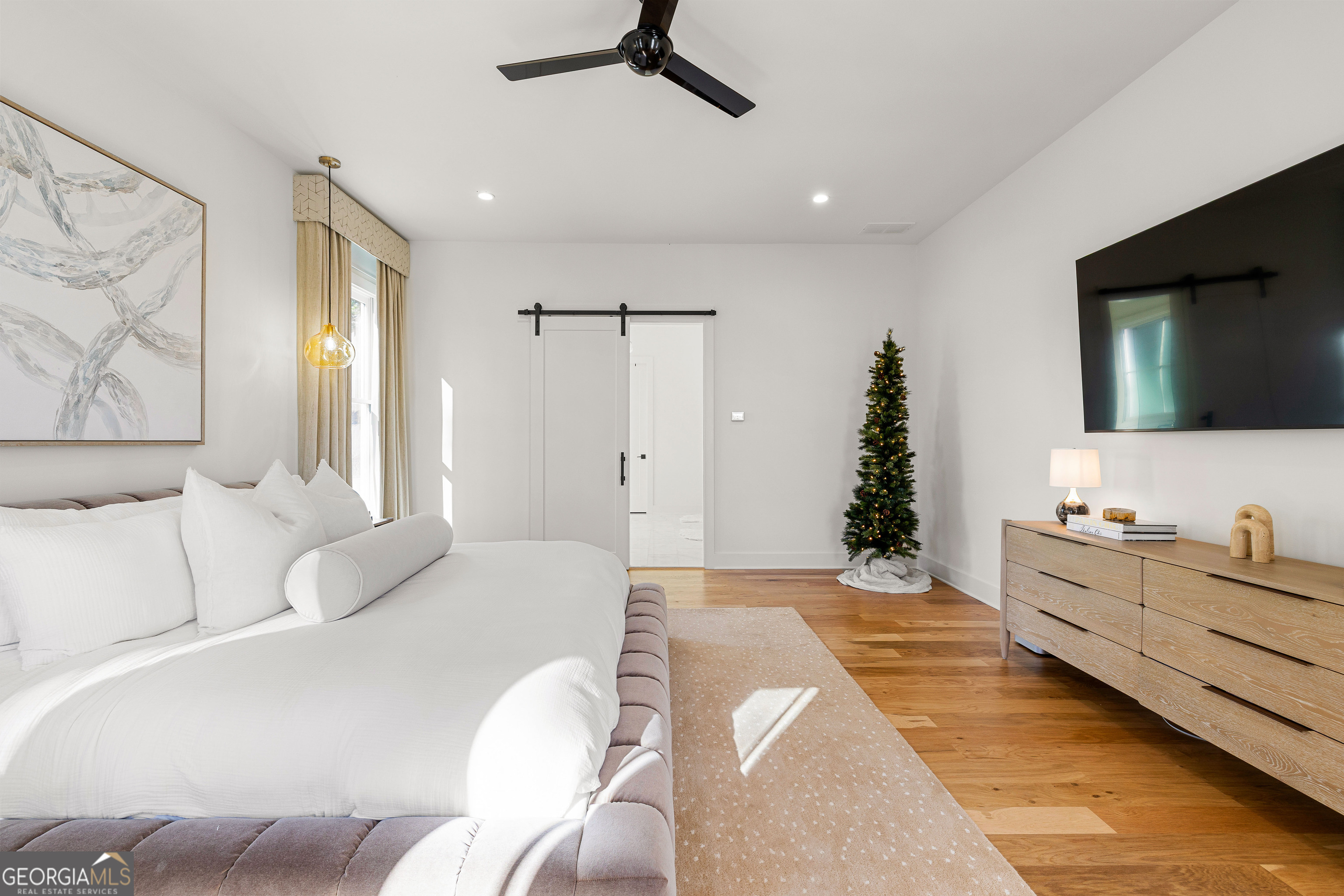 Peachtree City, Georgia 30269, United States, 4 Bedrooms Bedrooms, ,5 BathroomsBathrooms,Residential,Active,246170