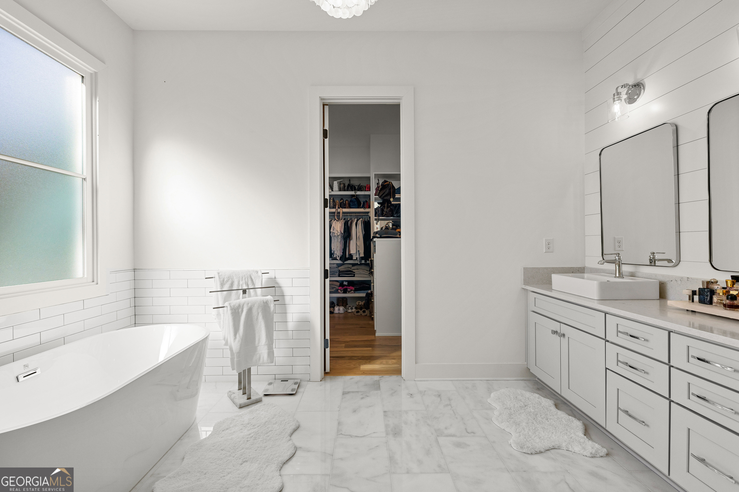 Peachtree City, Georgia 30269, United States, 4 Bedrooms Bedrooms, ,5 BathroomsBathrooms,Residential,Active,246170