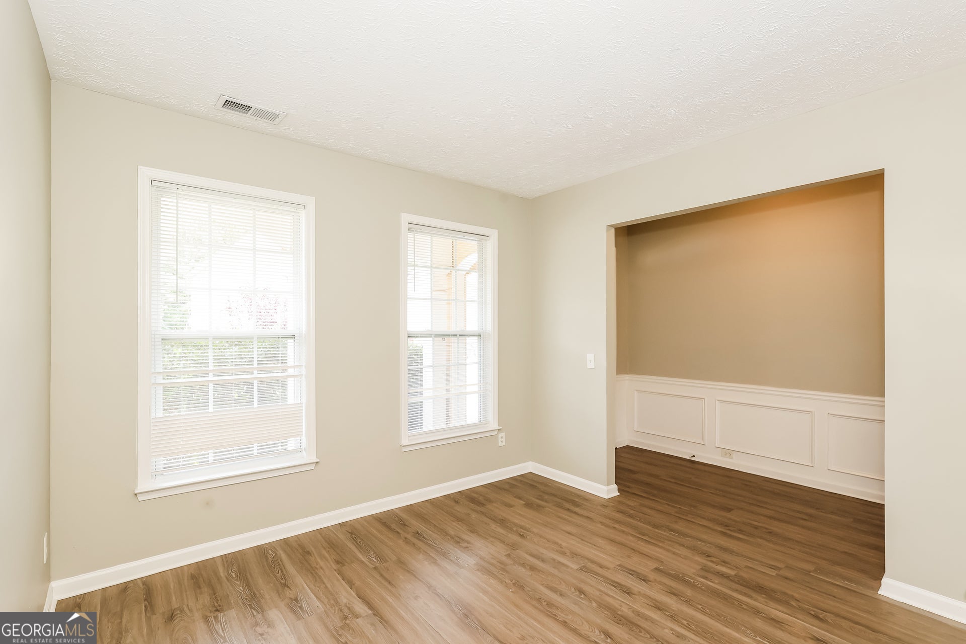 8931 Crestview CIR