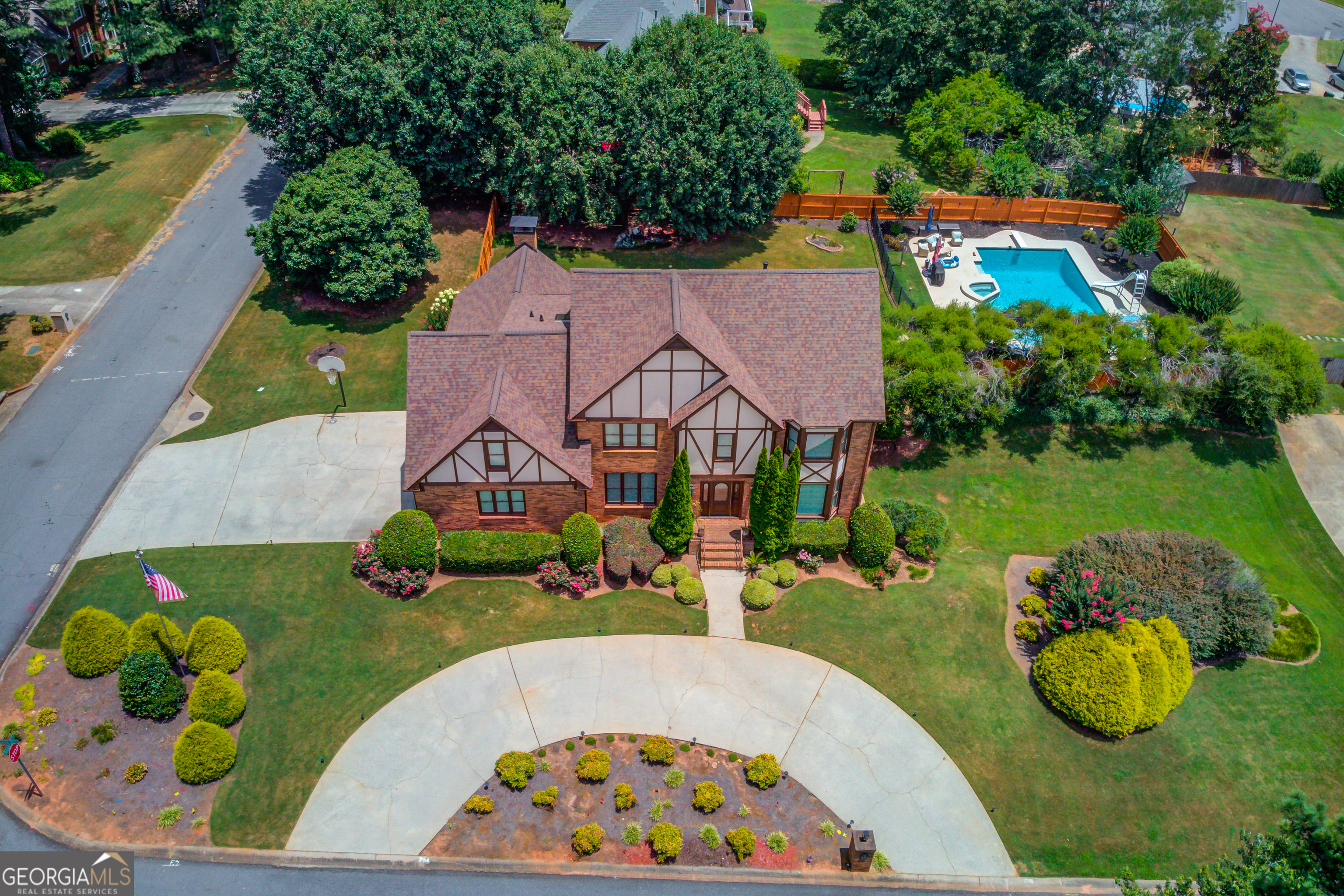 710 HAMBRICK DR