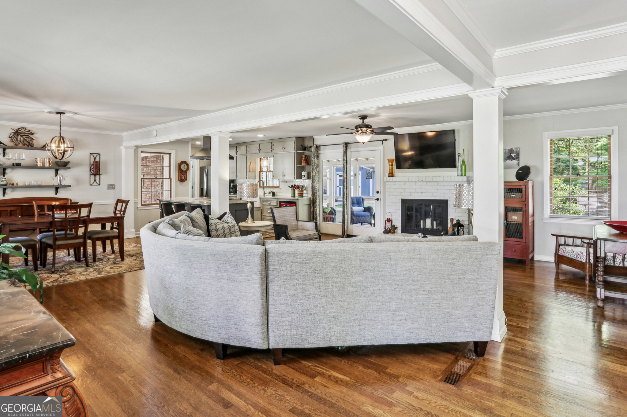 1110 Tuxedo DR