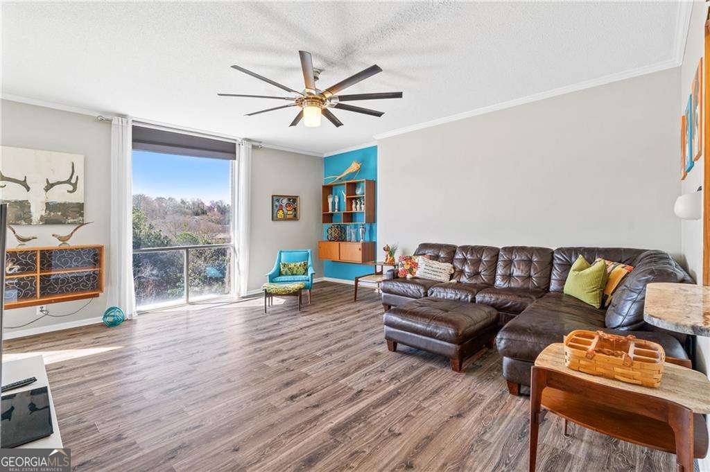 Gorgeous renovated 6th floor unit! Small pets considered on case-by case basis.