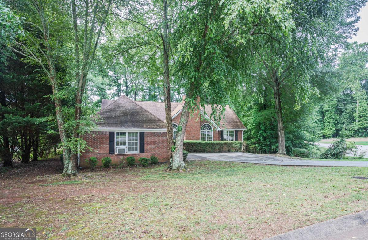 1404 Glenfield DR