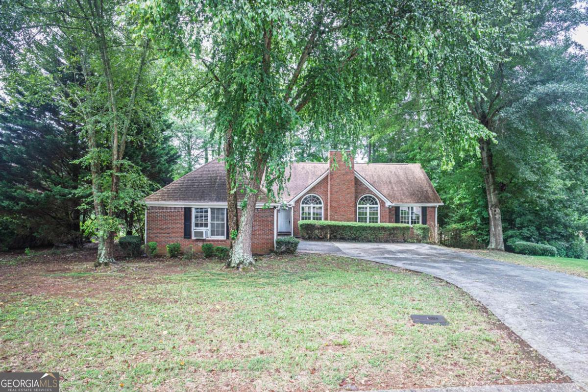 1404 Glenfield DR