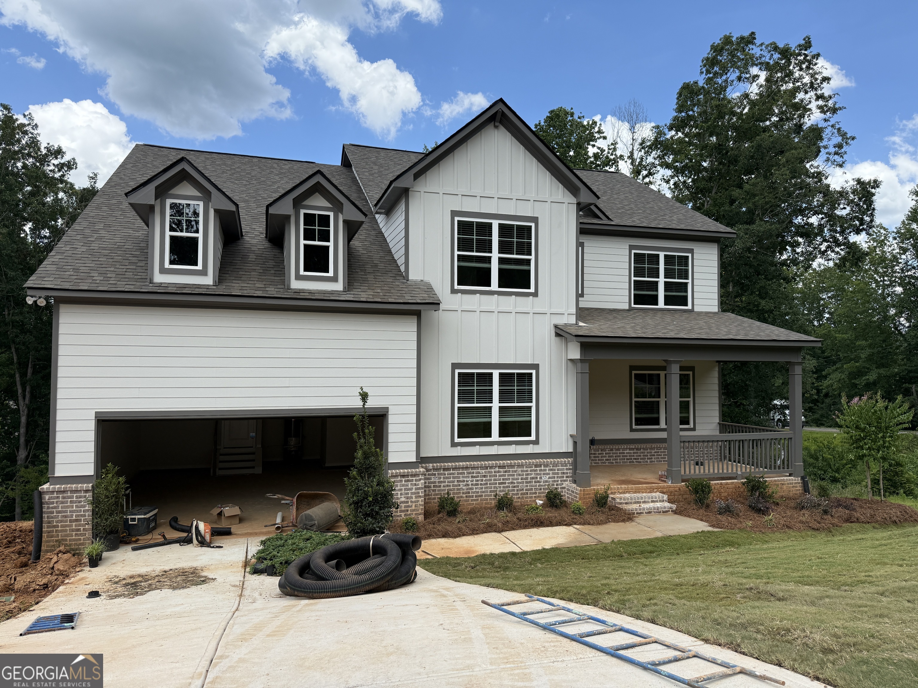 8610 Standing Stone