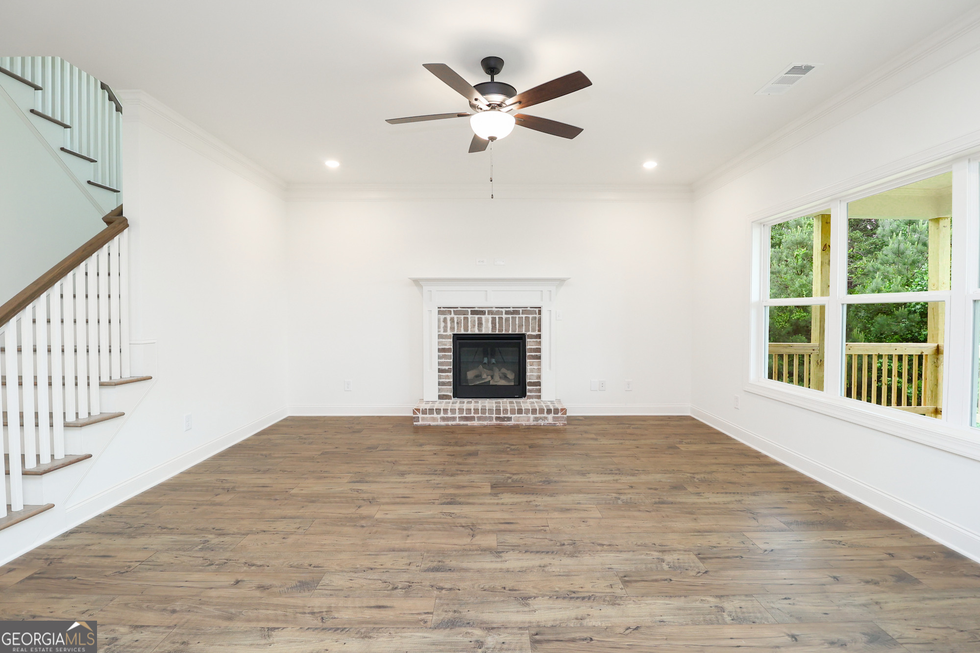 459 Banff DR