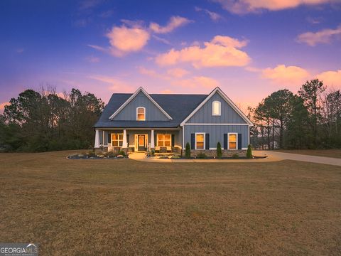 Photo of 208 Ashley Glen Drive, Williamson, GA 30292 (MLS # 10658092)