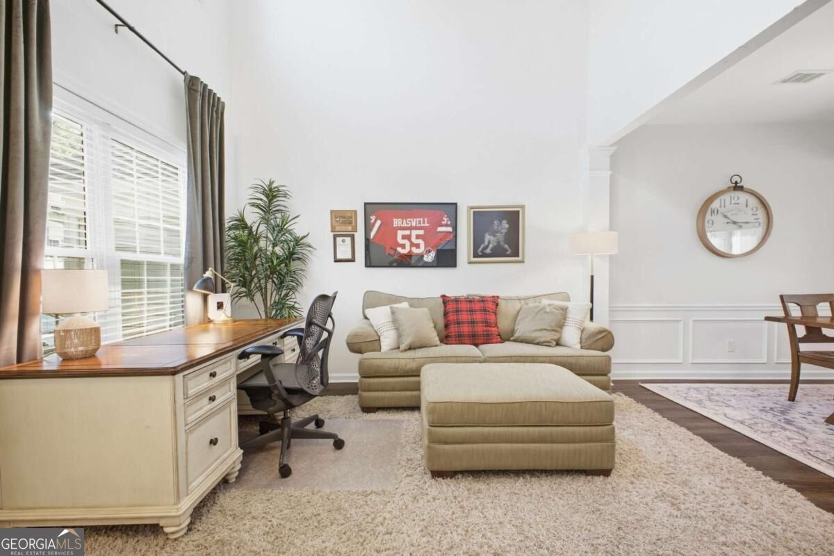 202 Kenninghall LN SE 30