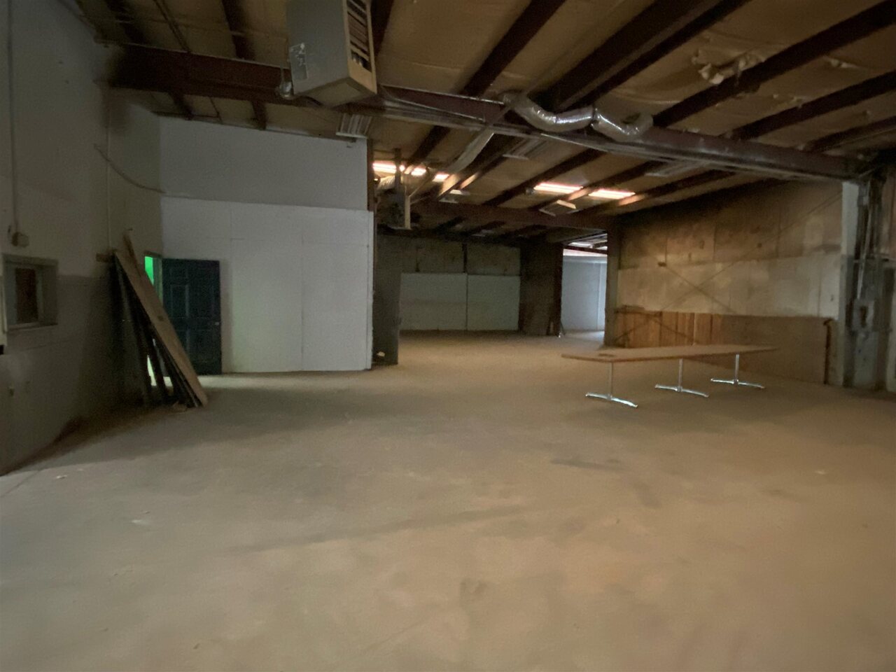 10,500 SF of industrial space located in Commerce approximately one mile from the SK Battery plant and Interstate 85. Property would work well for a wide variety of users. Property features approximately 2,300+/- SF of office space, 15' clear heights, three-phase power, one dock-hi door, three drive-in doors, and outside storage. Asking rate is $6.00 per square foot NNN with less than $0.70 per square foot in pass-thrus. Property is single-tenant and cannot be subdivided. Minimum five year lease term.