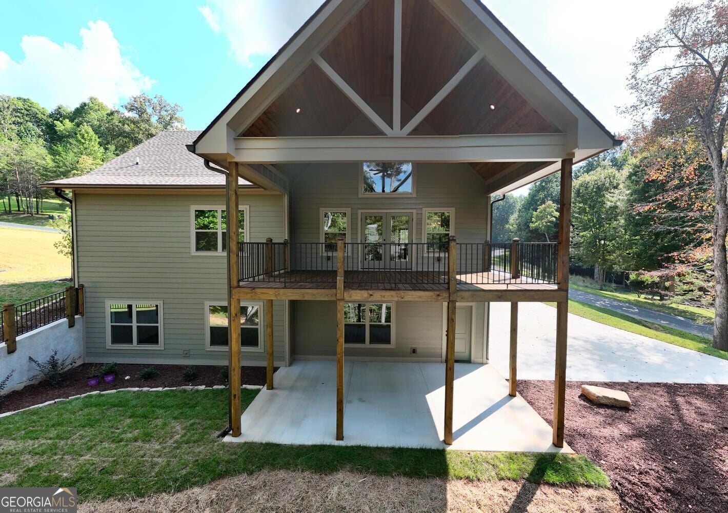 2079 Almont RD