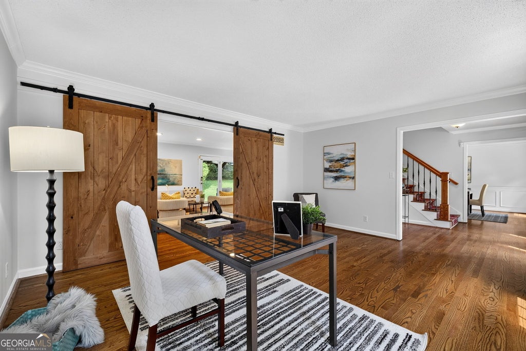 Photo of 445 Cove Drive NE, Marietta, GA 30067 (MLS # 10798438)
