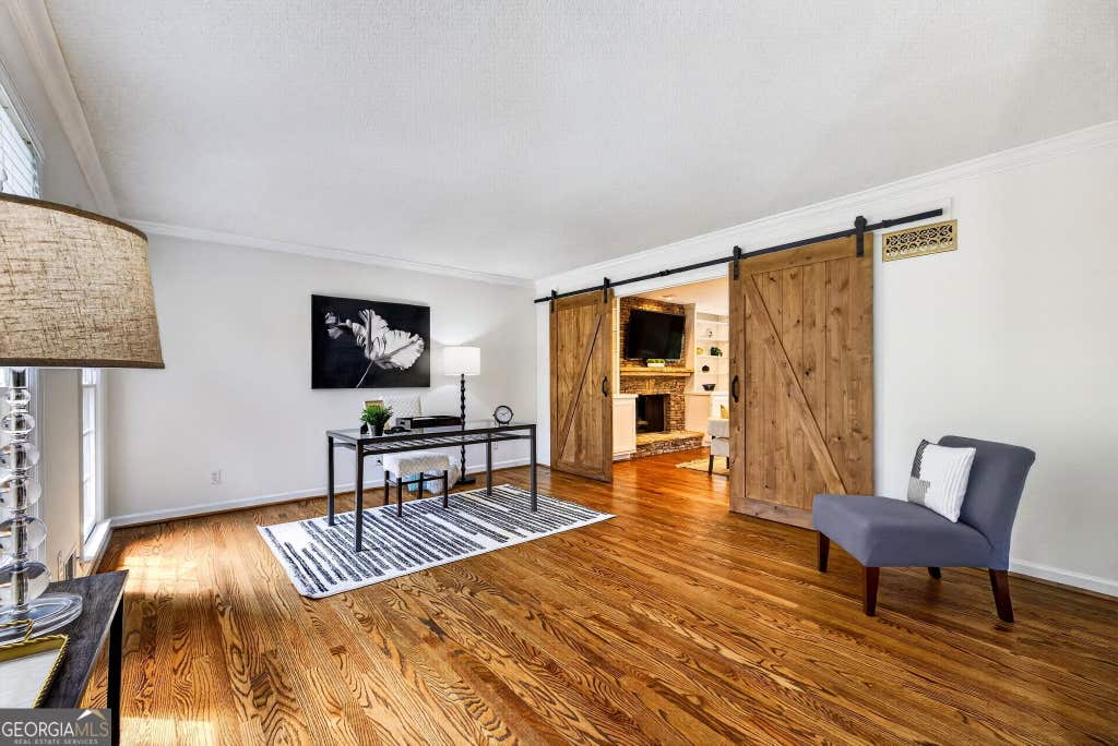 Photo of 445 Cove Drive NE, Marietta, GA 30067 (MLS # 10798438)