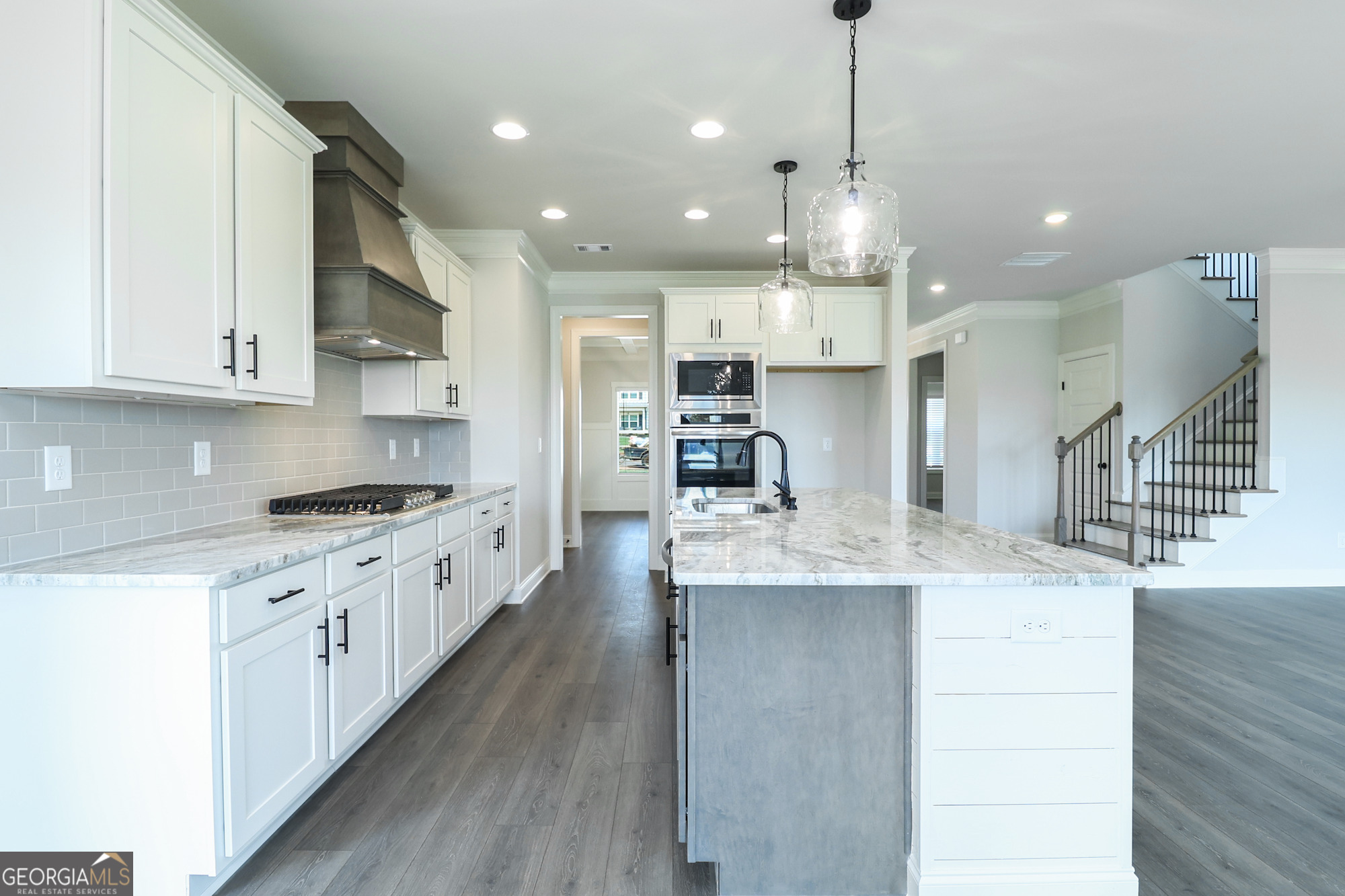 457 Banff DR