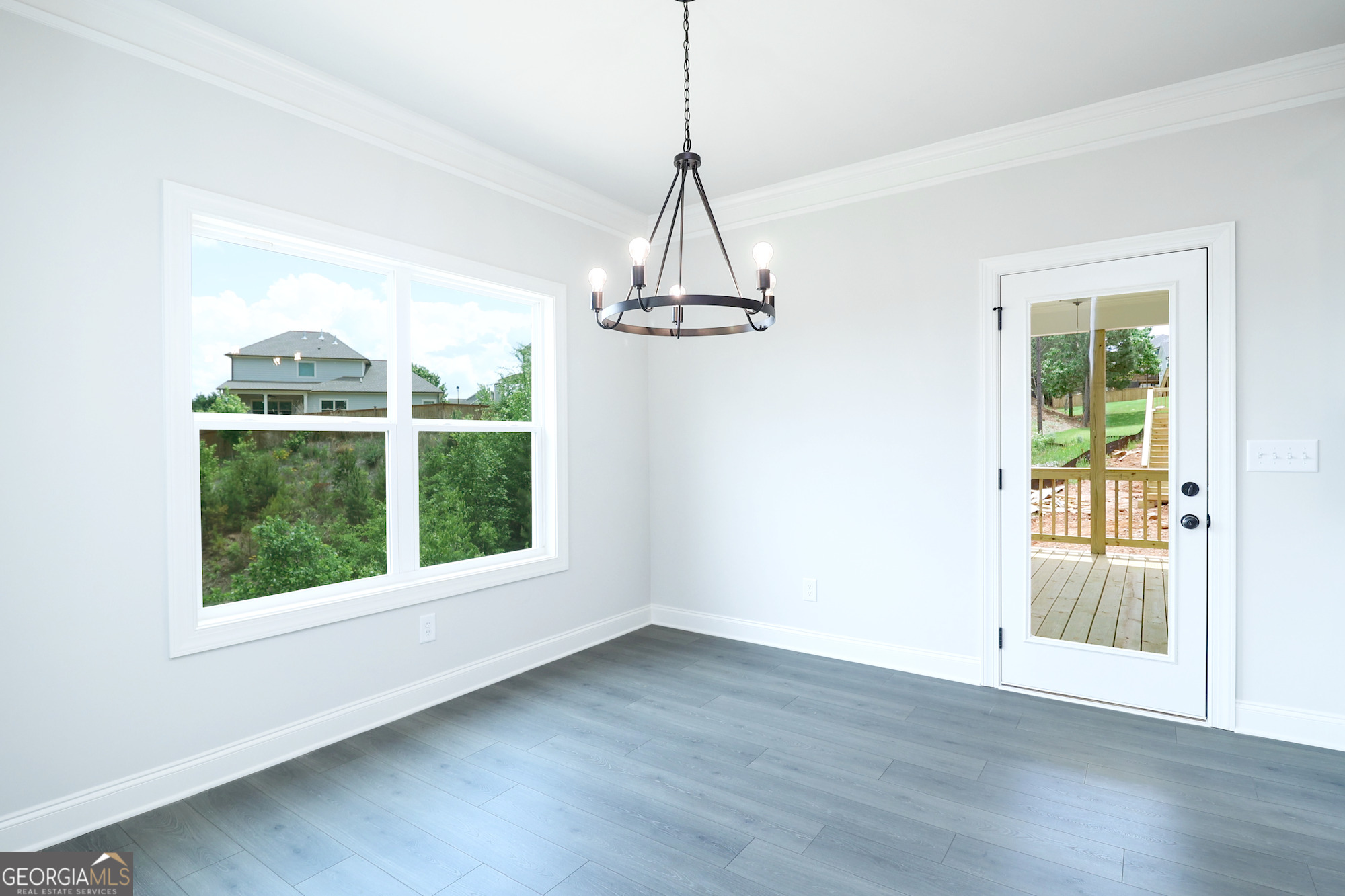 457 Banff DR