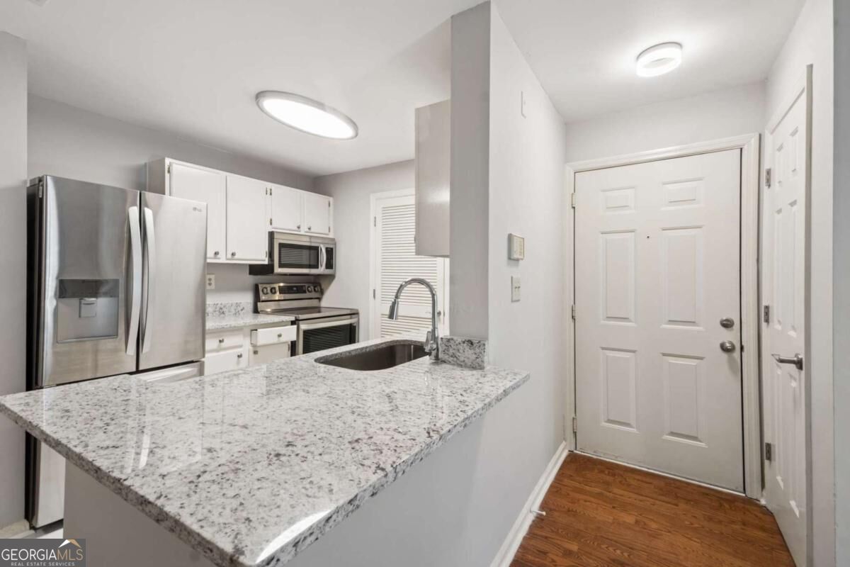 305 Granville CT