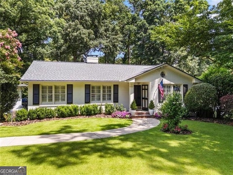 Photo of 1556 Walthall Court NW, Atlanta, GA 30318 (MLS # 10790369)