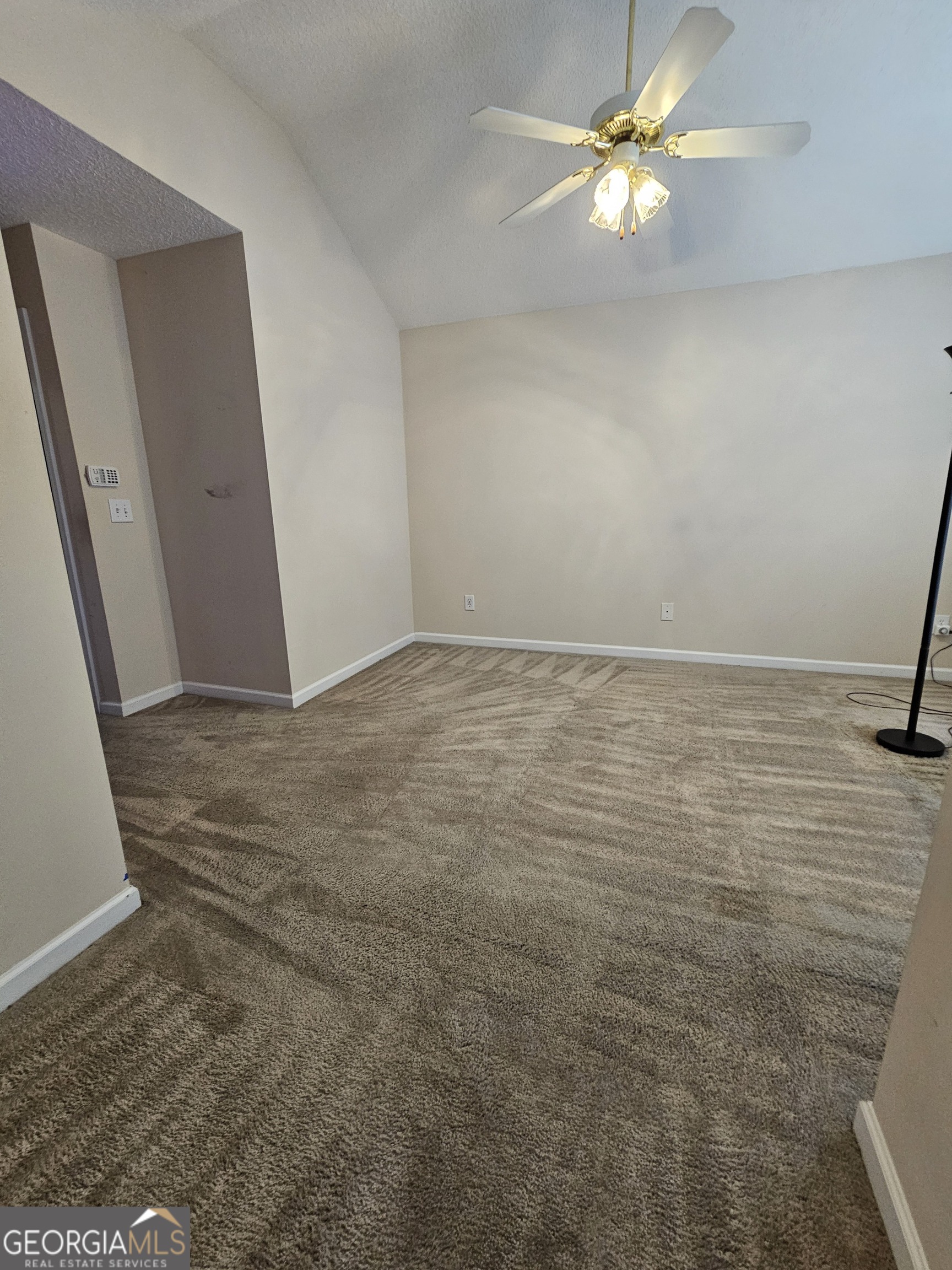 SOUTHLAKE TOWNHOMES - Residential