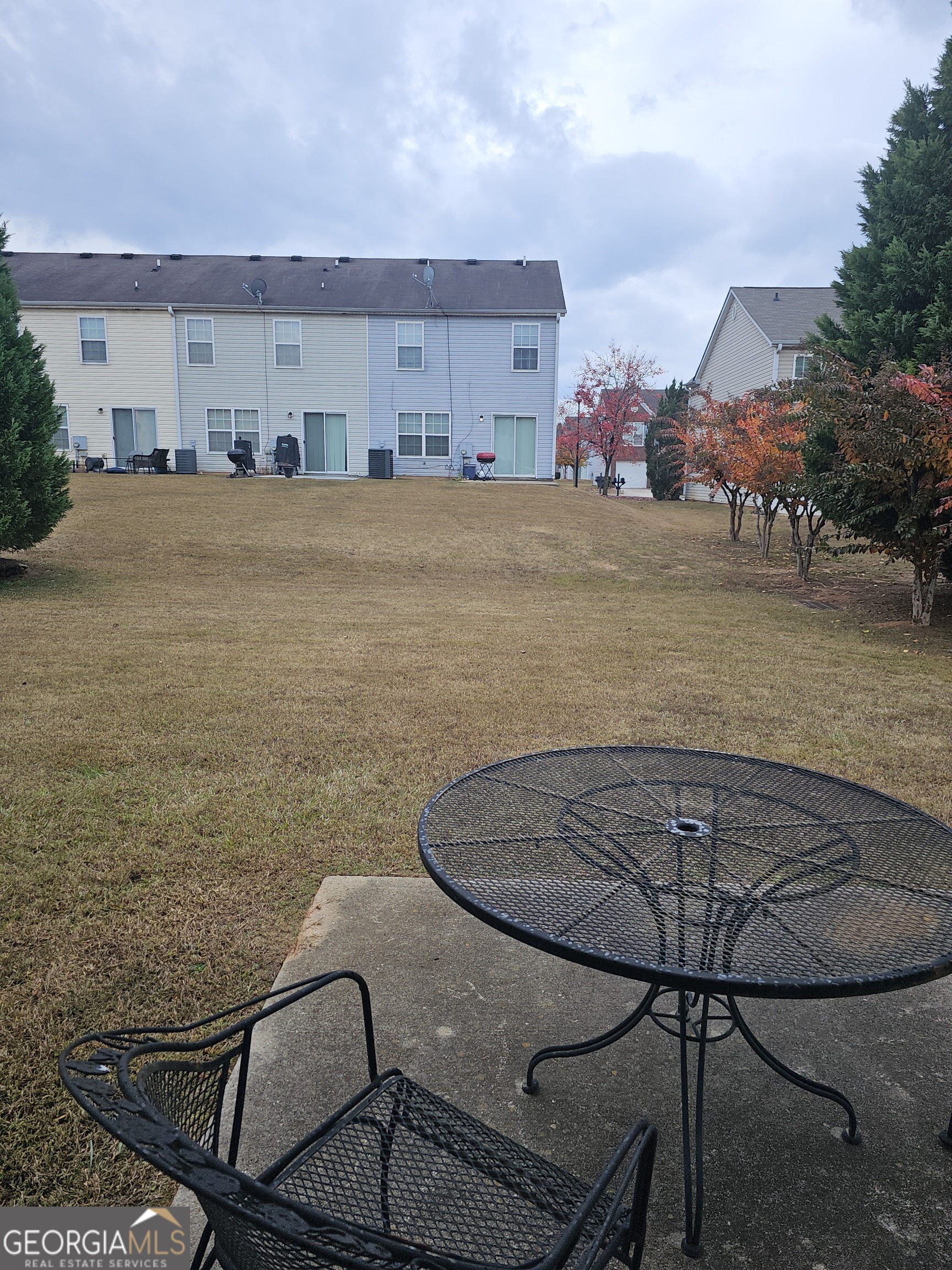 SOUTHLAKE TOWNHOMES - Residential